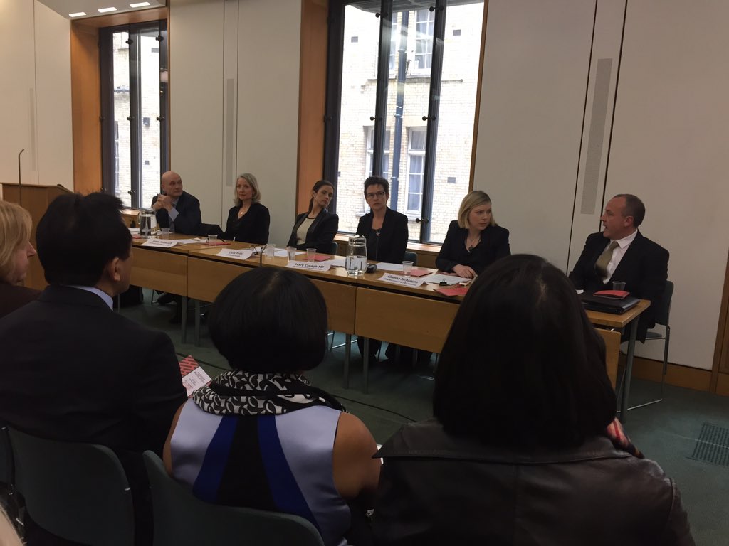 100 campaigners, movers &amp; shakers&amp; fashion brands gather #FQT "structural&amp;systemic change needed in the industry..."