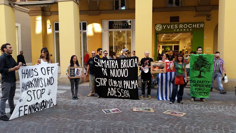 earth_riot's tweet photo. Stop #OliodiPalma: per la liberazione della #Terra https://t.co/w4pm71kwxd #stopodp #freewestpapua #Sumatra https://t.co/PABKfeDtPl