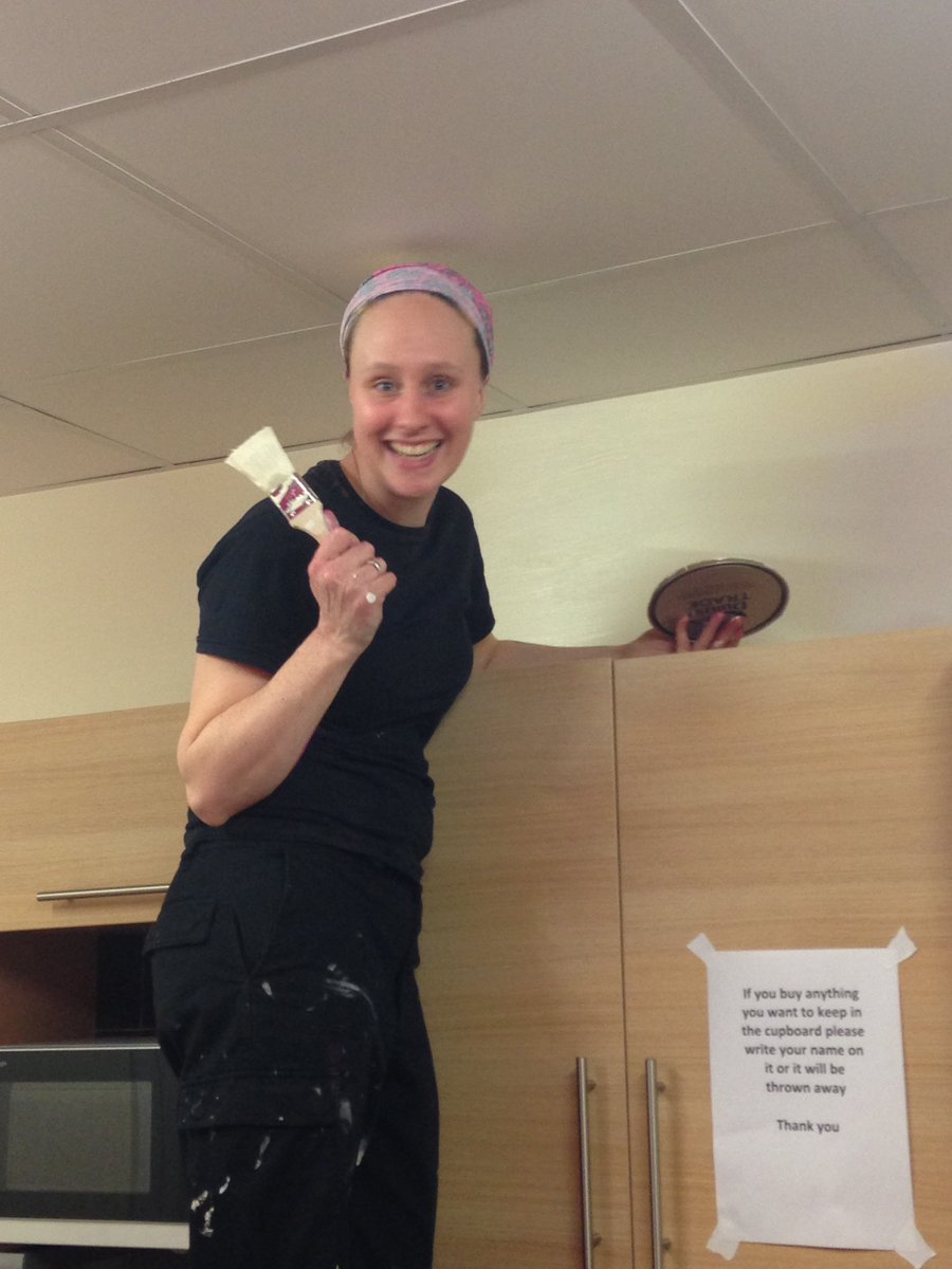 Girls decorating the staff room!!! @Doyle123mac <a href="/be_becki/">Beckie Berri</a> <a href="/dottygibbo/">Ria Gibbons</a> <a href="/Steph_Sparks29/">Steph Sparks</a> <a href="/willjhudson/">will hudson</a>