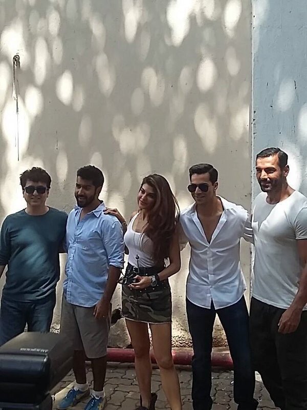 Varun_dvn's tweet photo. #DishoomWrapsUp @NGEMovies @Asli_Jacqueline @TheJohnAbraham #rohitdhawan @ipritamofficial @DoP_Bose . Thank u https://t.co/ALLBDP8YCb