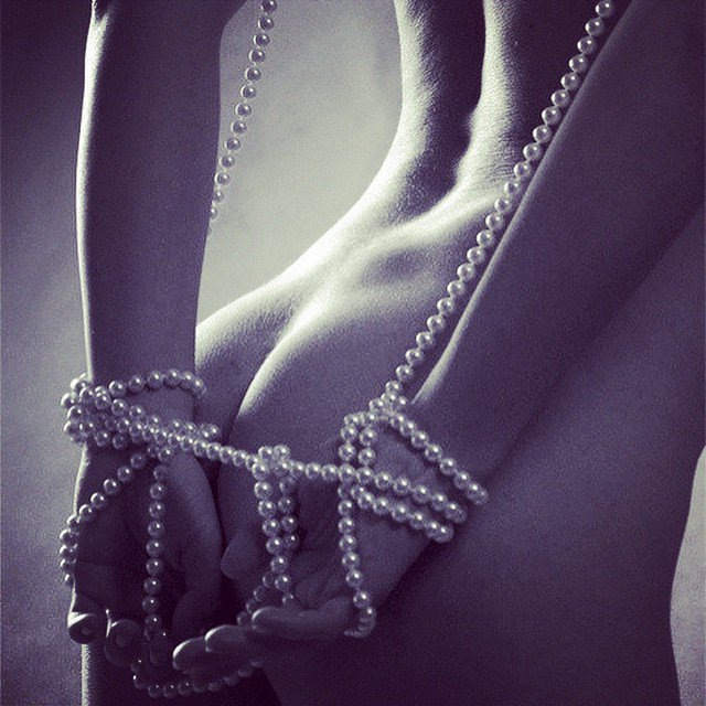 Myawet's tweet photo. I promise to be your slave tonight

https://t.co/yxRbHM2GAg https://t.co/m32GKktLBx