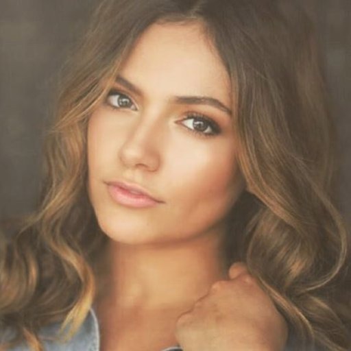 Louise_Caake's tweet photo. Gorgggg!!😘😍😍😍😍 Love yaaahh @BethanyMota 💞💞 https://t.co/To4mJE4tKI