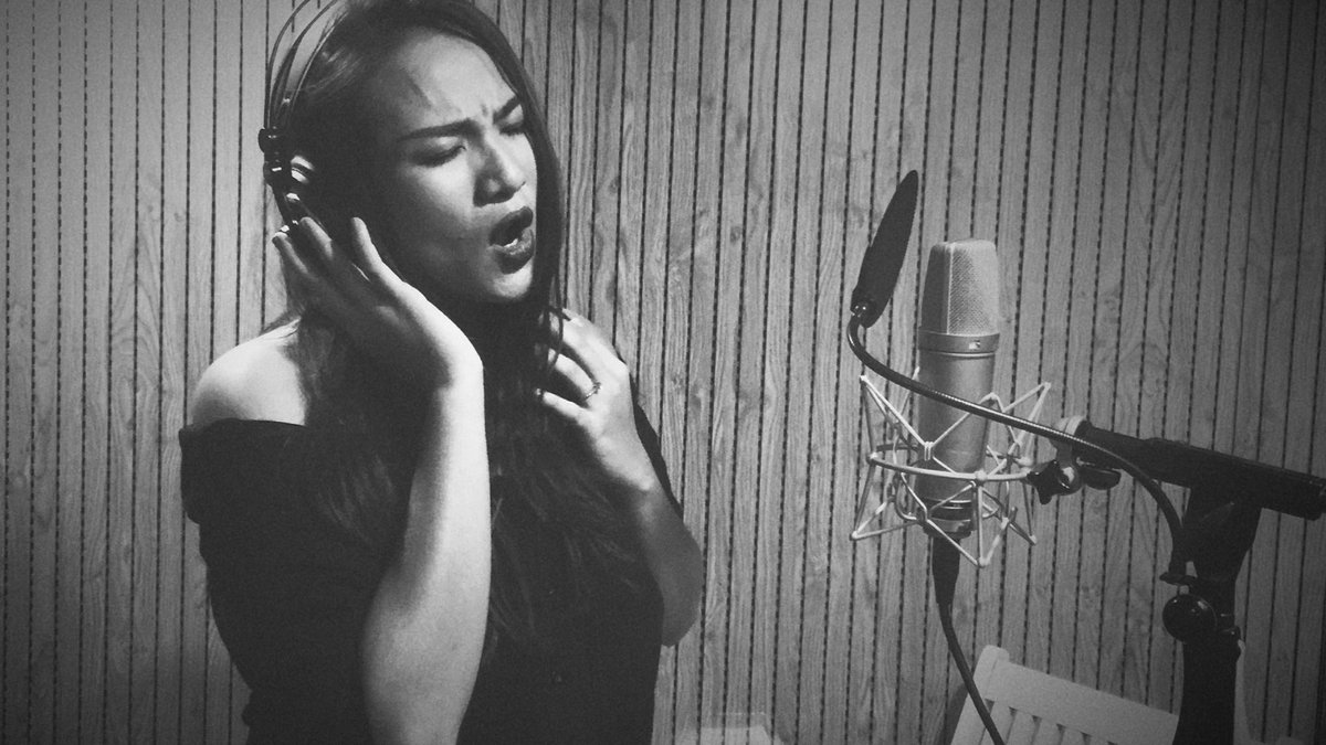 nnrecord's tweet photo. Duyen An idol is feeling for a new song https://t.co/hgaZE0p8hV