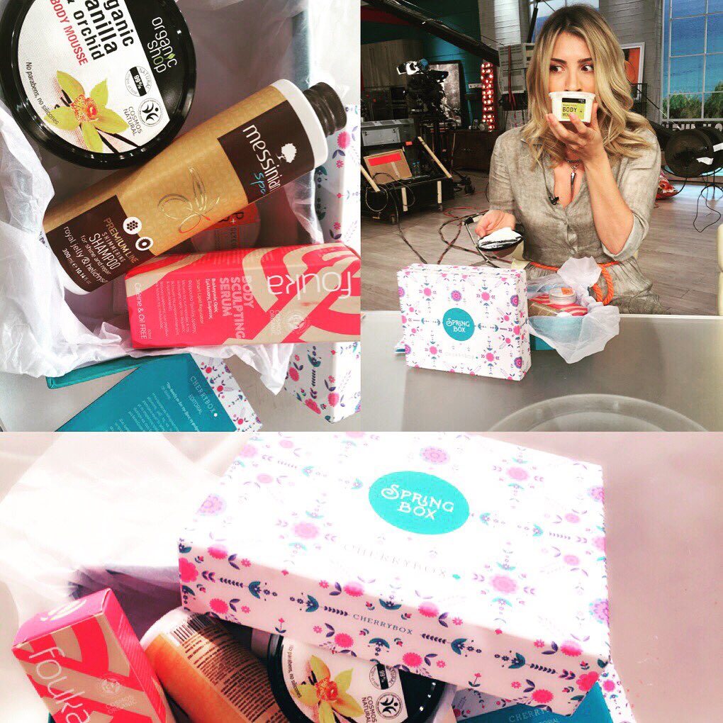 MariaIliaki's tweet image. Καντε retweet και κερδίστε ένα φανταστικό κουτί ομορφιάς με τα πιο....ανοιξιάτικα προϊόντα...🌷🌷🌷🌷🌷καλη επιτυχία!