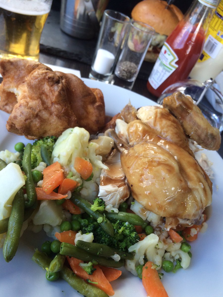 ukdine's tweet image. Nice lunch at @SW9BAR Brixton yesterday with @chrisomurphy #sundaylunch