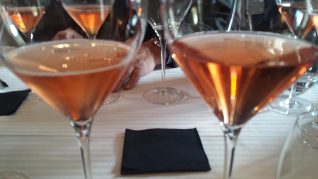 ChampagneGuruUK's tweet image. #DifferentFormats @VeuveClicquotUK  white &apos;08 showed best in #magnum but  drink 75cl with its developed texture now