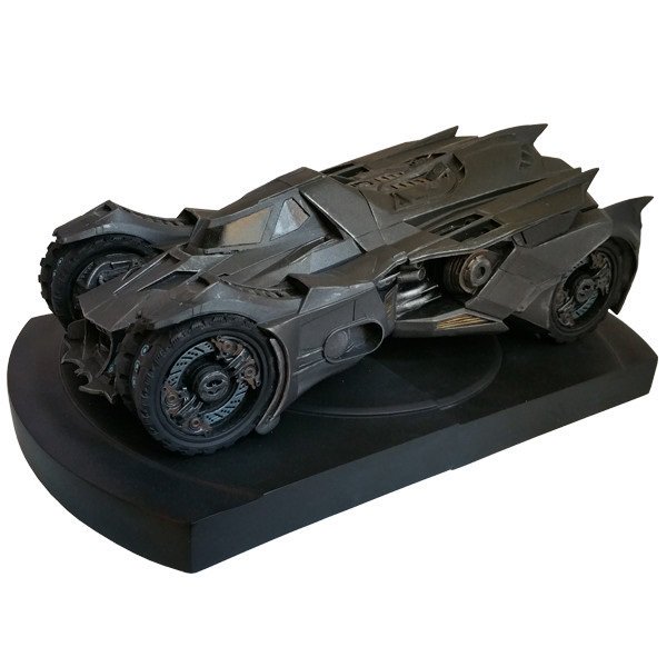 BatmanArkham's tweet photo. Looking for some awesome limited edition #ArkhamKnight memorabilia? Check out @iconheroes https://t.co/1uPzvTwmgv https://t.co/Io5LQJz2cl