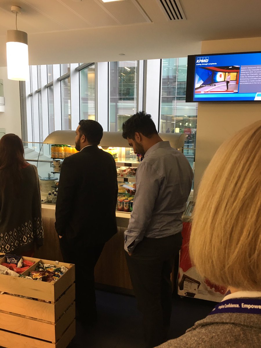 samuelrandrews's tweet photo. #queing with @m15try https://t.co/8kvJ2uD9cV