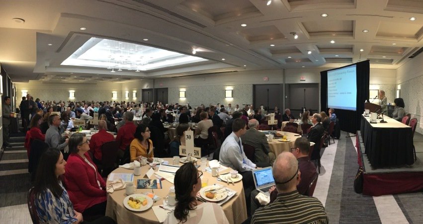 FMCC2016's tweet image. AAFP announces new grassroots program at #FMCC2016 - Family Physician Advocacy Network #FPAN ow.ly/4mO8SA