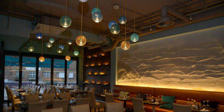 EverythingEpsom's tweet photo. Admiring the "Rita &amp; Gina" pendant lights in La Mer Bleue in Derby Square via @designedbylight #seafood #epsom https://t.co/IuwU1fDjee