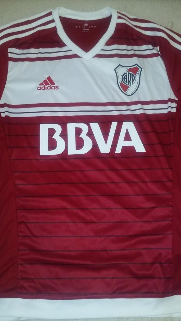Sebasrur's tweet photo. Esta camiseta de #River puede ser tuya. El 2-5 digo el ganador. Hace RT y te anotass!!! https://t.co/1E3jXfPcK7