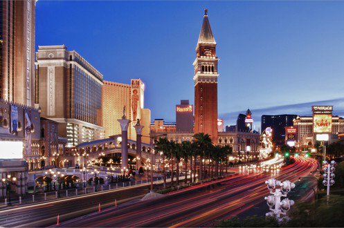 Szayas's tweet photo. Discover #BigData in Las Vegas at #HPEDiscover with @HPE_BigData. Learn more: https://t.co/cOPVHdSJ8U https://t.co/nbCcw6GtOO