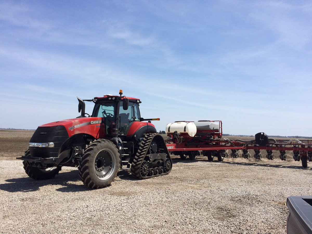 lawrence_farms's tweet image. Another RX loaded &amp;amp; planter ready to roll. @BecksHybrids @FARM_server #plant16