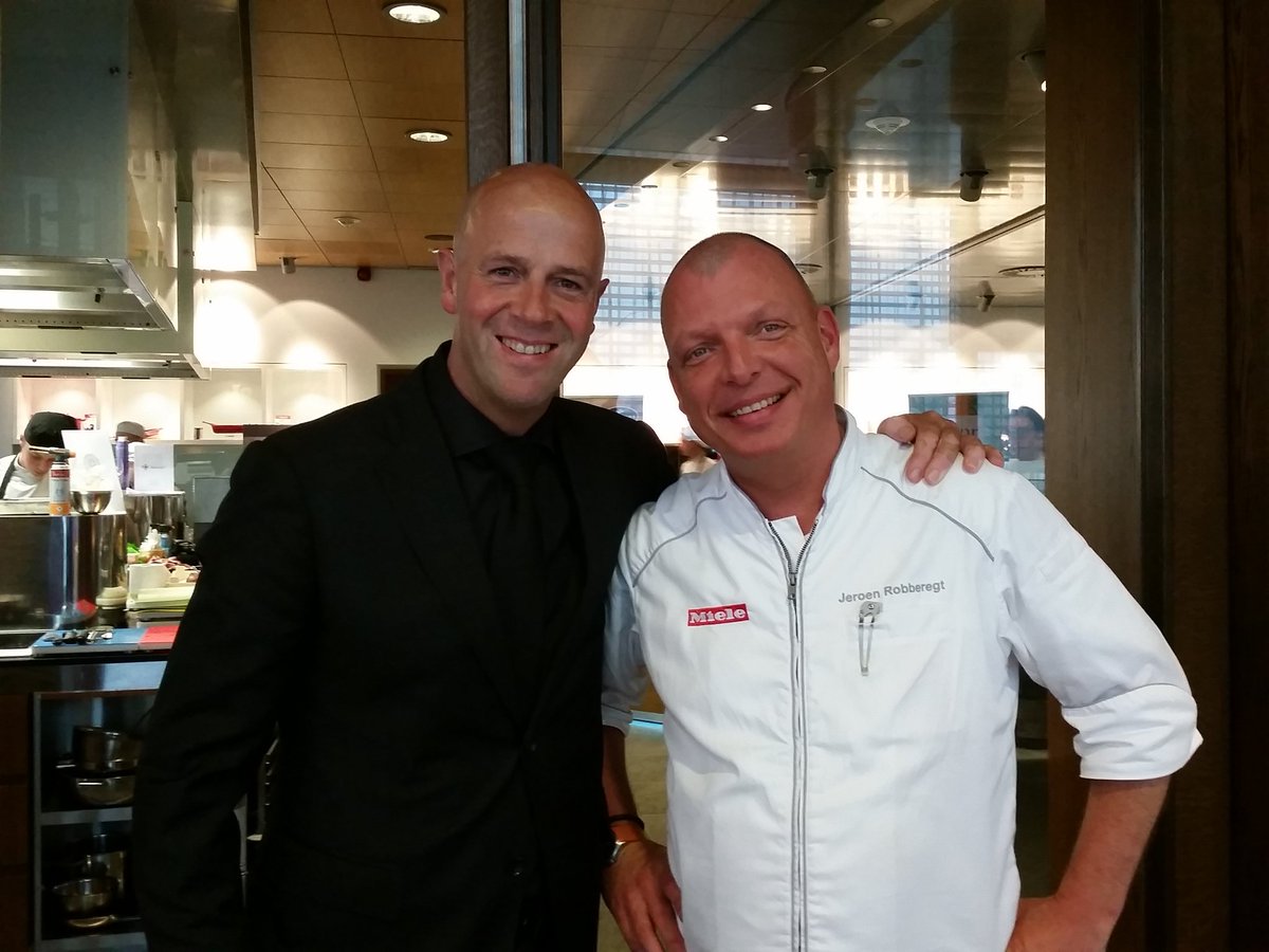 Oude maatjes <a href="/JohanKragtwijk/">Johan Kragtwijk</a> en <a href="/JeroenRobberegt/">Jeroen Robberegt</a> bij <a href="/tvdtoekomst/">Talent van de Toekomst</a>