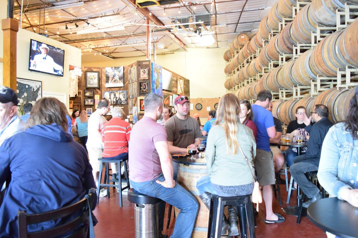 TheBrewtorium's tweet photo. Naked Wizard Release Party photos are up! Thanks AGAIN everyone for coming out! More here: https://t.co/k9Sfn9CiV1 https://t.co/QoE1cWkci9