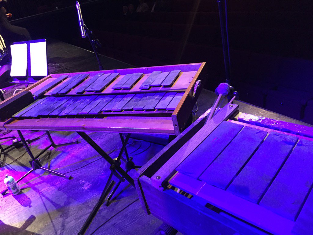 Llechiffonau yn u lle ar gyfer #LLECHI <a href="/9bach/">9Bach</a> <a href="/TrydarPontio/">TrydarPontio</a> Diwrnod i fynd! <a href="/CMW_CGC/">Community Music Wales | Cerdd Gymunedol Cymru</a> <a href="/CoryPenrhyn/">Côr y Penrhyn</a> <a href="/Lleuwen/">Lleuwen</a> <a href="/MirsiHaf/">Mirain Haf Roberts</a>