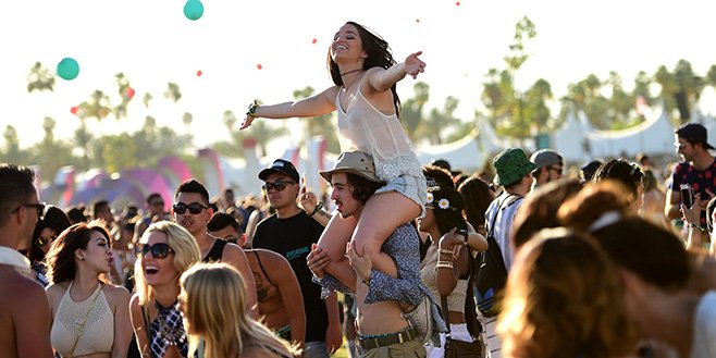 pitchfork's tweet photo. YouTube launching 360-degree live streaming with the second weekend of #Coachella https://t.co/8mQ6nVUR0R https://t.co/dzot8QsPpk
