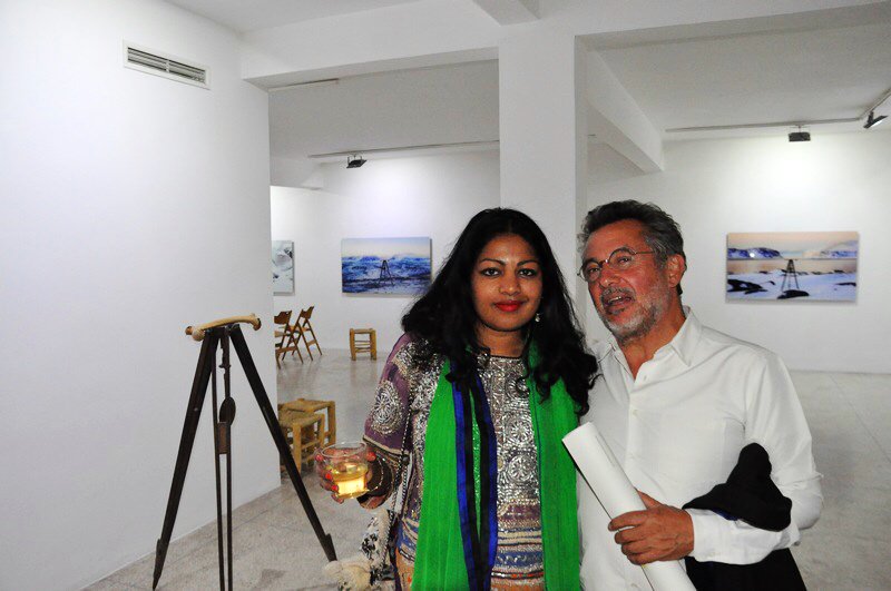 KALIARULAR_EROS's tweet photo. #VoiceGallery #Event #MarrakechBiennale6 #MKB6 #MB6 #KaliArulpragasam President of #MarrakechBiennale #AmineKabbaj https://t.co/MXsCs4gGV3