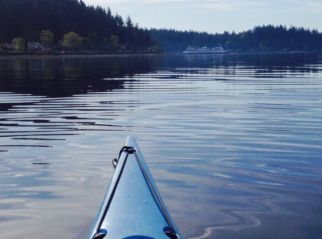 tristanbaurick's tweet photo. Calm as can be for this morning's #kayakcommute . #BainbridgeIsland https://t.co/yIizl8eLfD