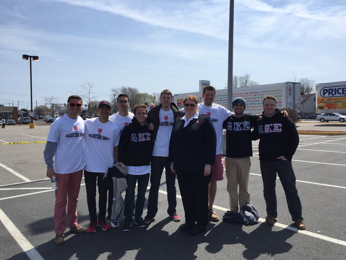 Some of our brothers volunteered with <a href="/SalvationArmyUS/">Salvation Army USA</a> to distribute over 40,000 pounds of food with Food for Kids
