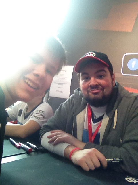 Caminoboii's tweet photo. Got I picture with @Liquid_Hiko  at the @HyperX booth at #dreamhackmaster in my @astralisgg hoodie https://t.co/oHsh5UgwRB