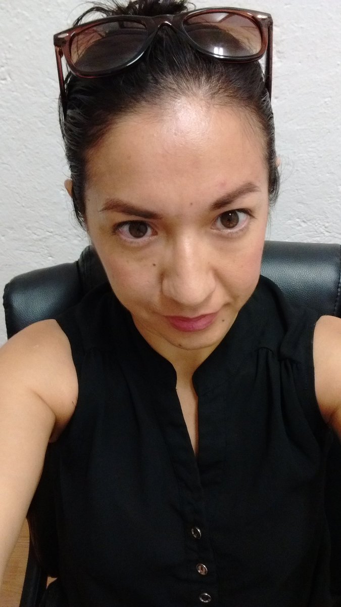 kaypusu's tweet photo. #FelizLunes #Trabajo #MeGusta #MiOf https://t.co/fkHt037GmB