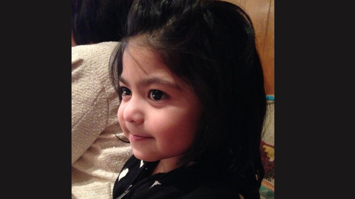 CP24's tweet photo. AMBER ALERT: Police searching for Julia Dela Cruz who police believe was abducted by father
https://t.co/FLh7th6ENe https://t.co/dTCIPtP6Bv