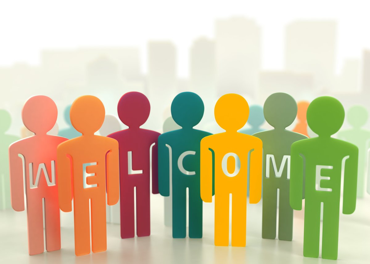 человек радостный. мы готовы с вами сотрудничать. новый сотрудник в команде. добро пожаловать в команду. успешный человек.