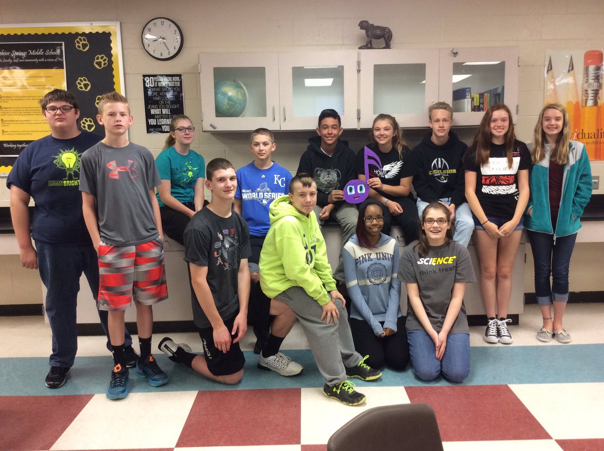 esmstechsperts's tweet photo. #mybookfair @ESMSLibrary @Scholastic

Coach Biermann's 8th grade class has smiles all around when Gigi comes around! https://t.co/rkdjbDLefs