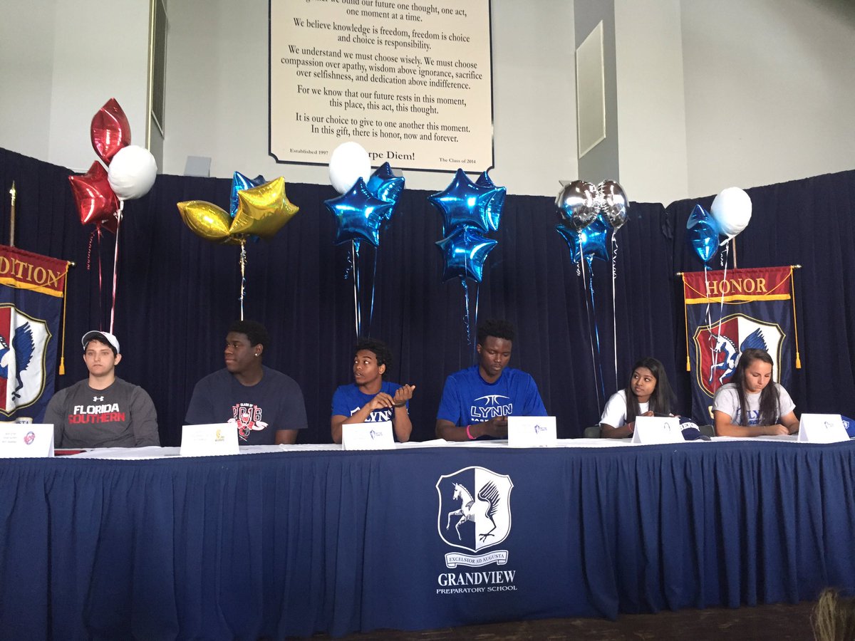 GrandviewPrepFL's tweet photo. Our 6 GPS Seniors signing college intent letters for @LynnUniversity @berrycollege @FLSouthern @johnsonandwales https://t.co/JaKv3uTf8k