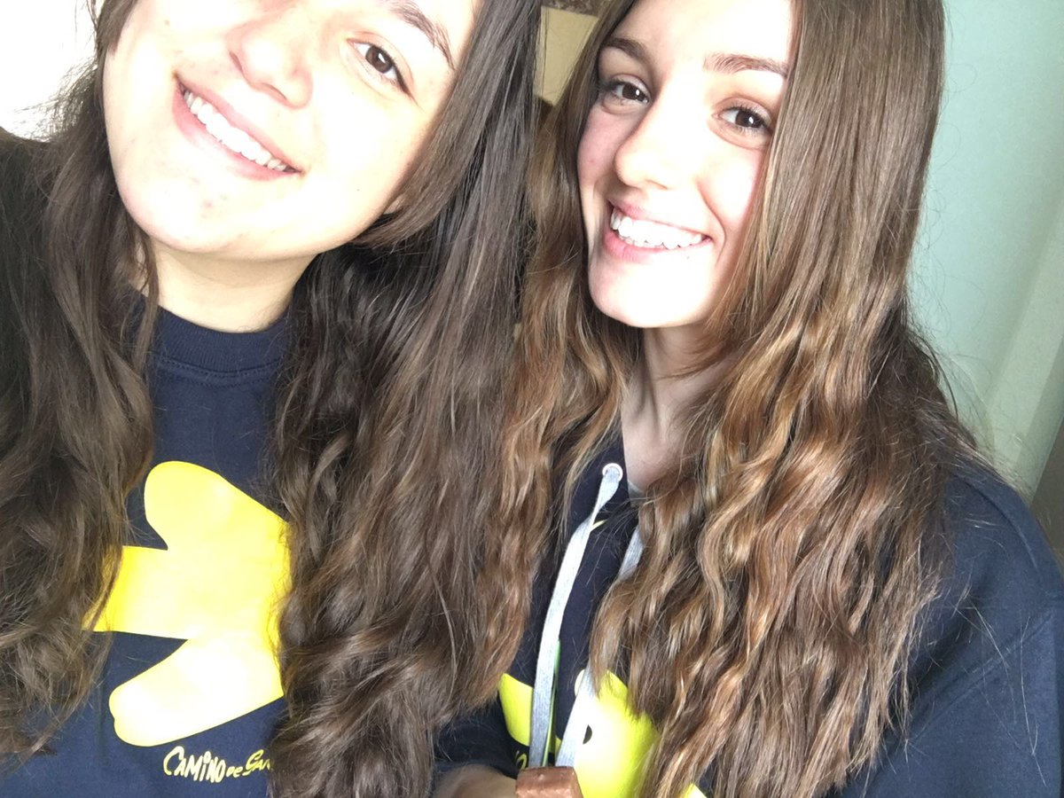 rociiovb7's tweet photo. No se que serรญa de mi sin ti โค #compidetodo #comohermanas https://t.co/N44mokAfrY