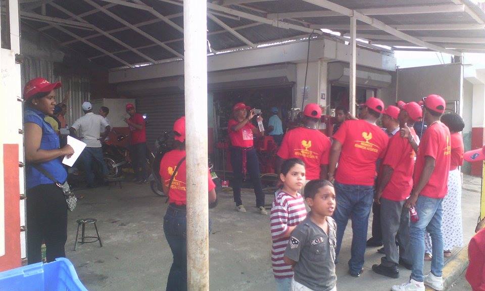 reminioherrera's tweet photo. Movimiento de los Reformistas Auténticos caminando las calles y callejons con nuestro próximo alcalde @eugeniocedeno https://t.co/qopNUjheiN