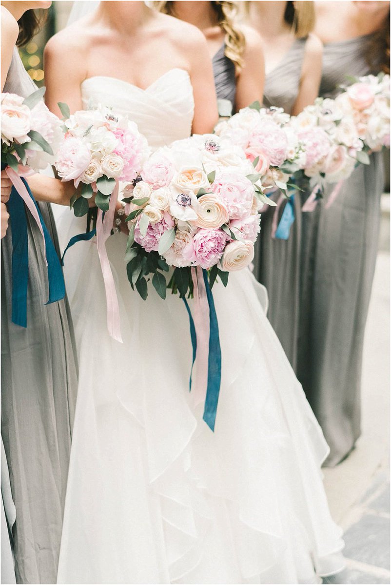 Bryan &amp; Kristen’s #wedding. Beautiful photos, elegant touches. elizabethfogartyphotography.com/2016/04/15/geo… <a href="/fogartyphotos/">Liz Fogarty</a> #realwedding