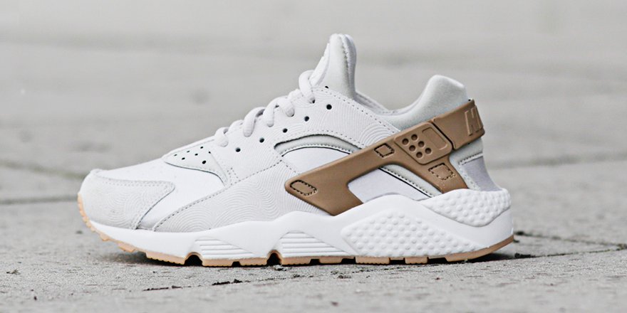 nike huarache suede