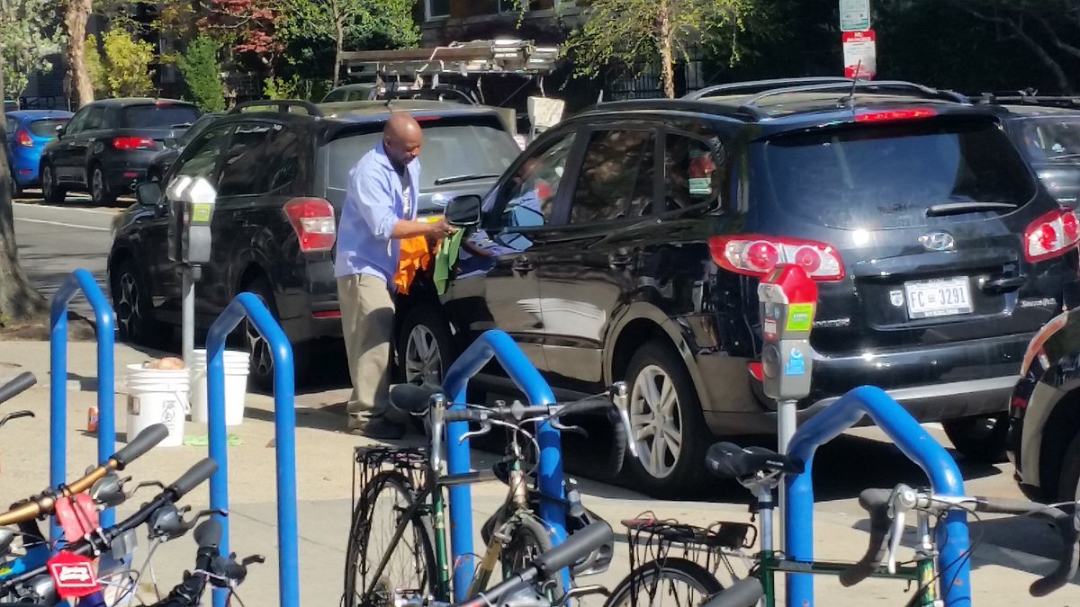 UnityParkADMO's tweet image. @UnityParkADMO need a car wash? Illegal street car washing available everyday in the park. Look for the buckets!