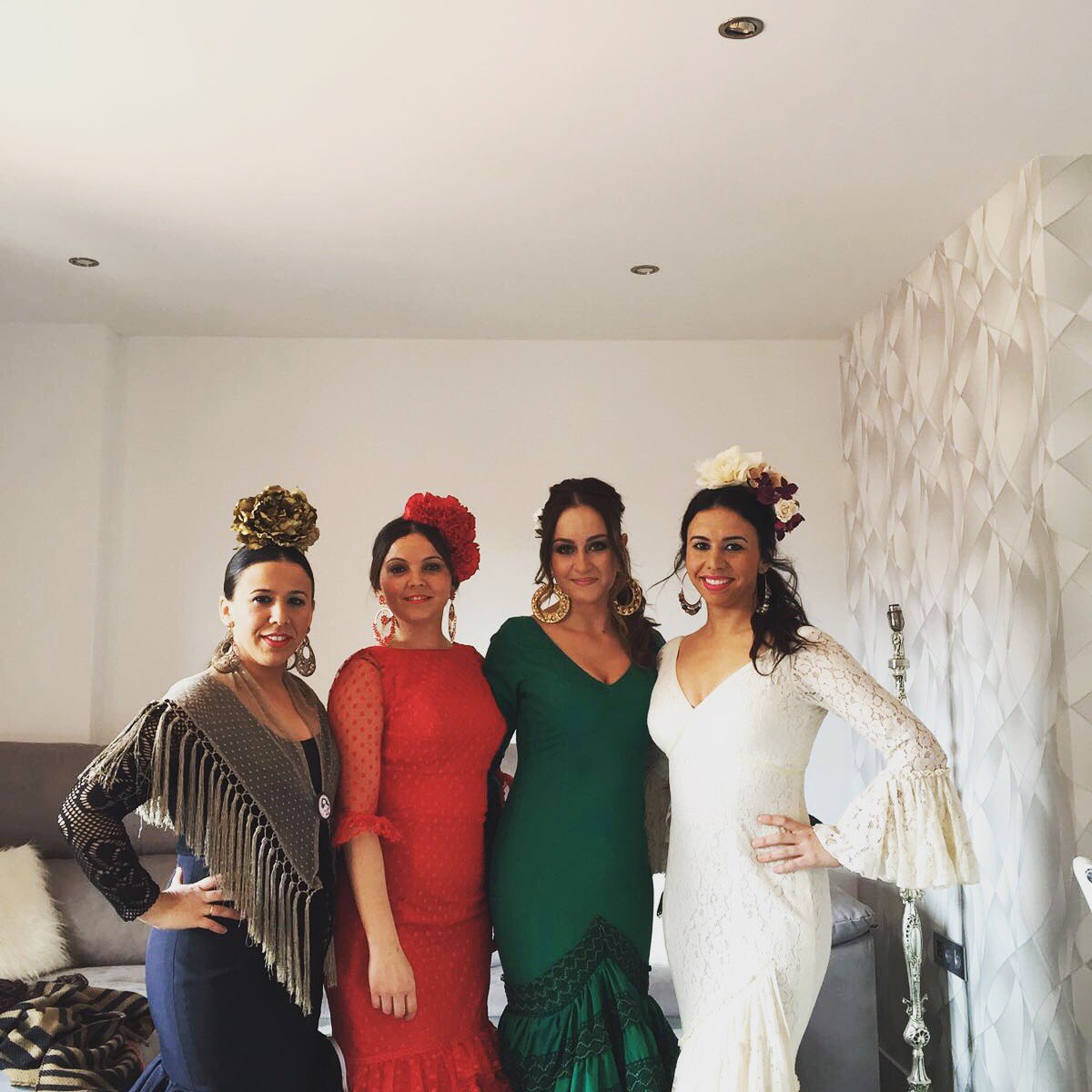 alymdb's tweet photo. 💃💃💃 un día genial!!! @tania_si @BeaGarciaAlons2 https://t.co/x5P4ecQxiY