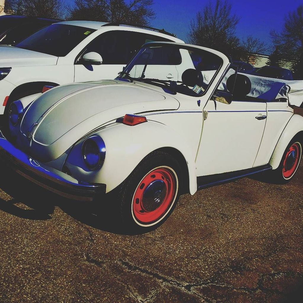 beetlebug1938's tweet photo. This Beetle made an appearance this morning! #VWwloo #vwbeetle #volkswagen #classicvw by vwwaterloo https://t.co/hyIVps2Y4d