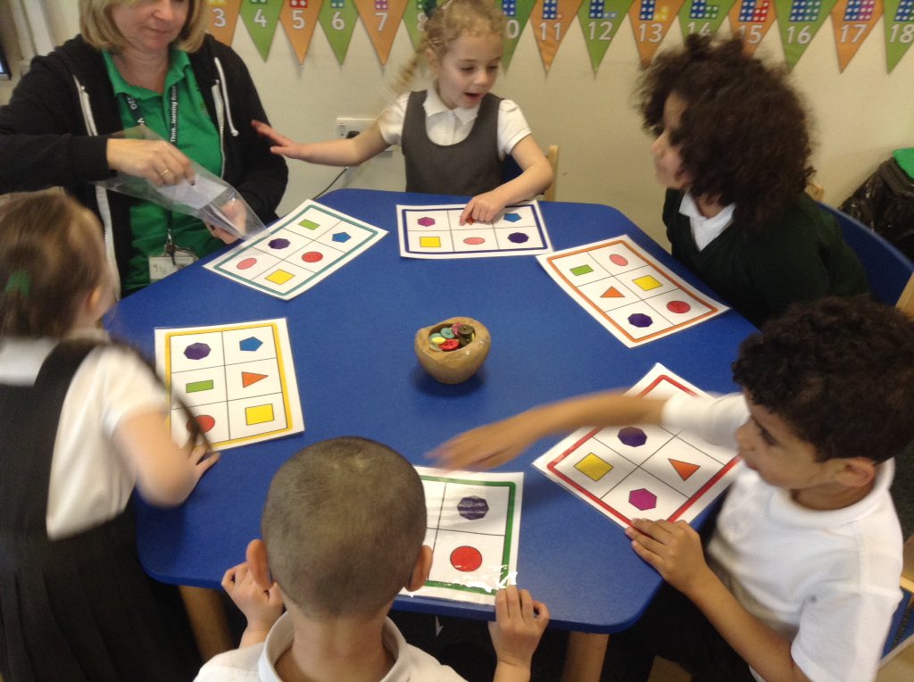 ReceptionHG's tweet photo. Shape themed #linkedprovision @hgprimary @s10_sarah https://t.co/nEzPDlnpUs