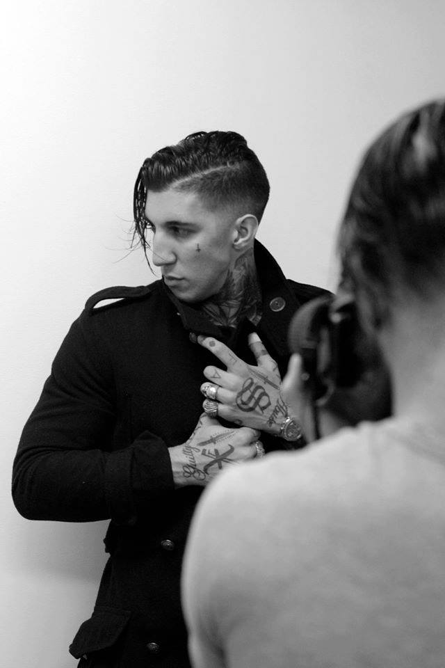 LordsAndLadiesM's tweet photo. Estrenando nuevo estudio trabajando con Fernando y #RafaAvila #WOLlatinoamerica
#LLmodel #Shooting #LLmanagement https://t.co/QLpKo0Y3EA