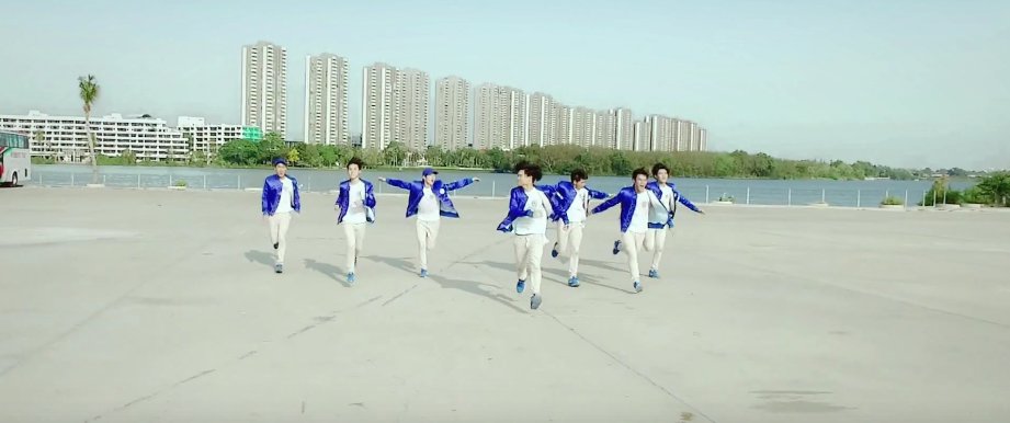 BETWEEN15CM's tweet photo. [CAP] 160418  
"Fly" GOT7 Dance Cover by DP Growth https://t.co/jVLMxITUUB