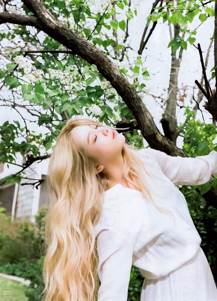 5REDVELVET's tweet photo. [SCAN] JOY &amp; YERI for CeCi Magazine - May 2016 Issue

By @WNCJOY (2) https://t.co/AxG1lNSPLI