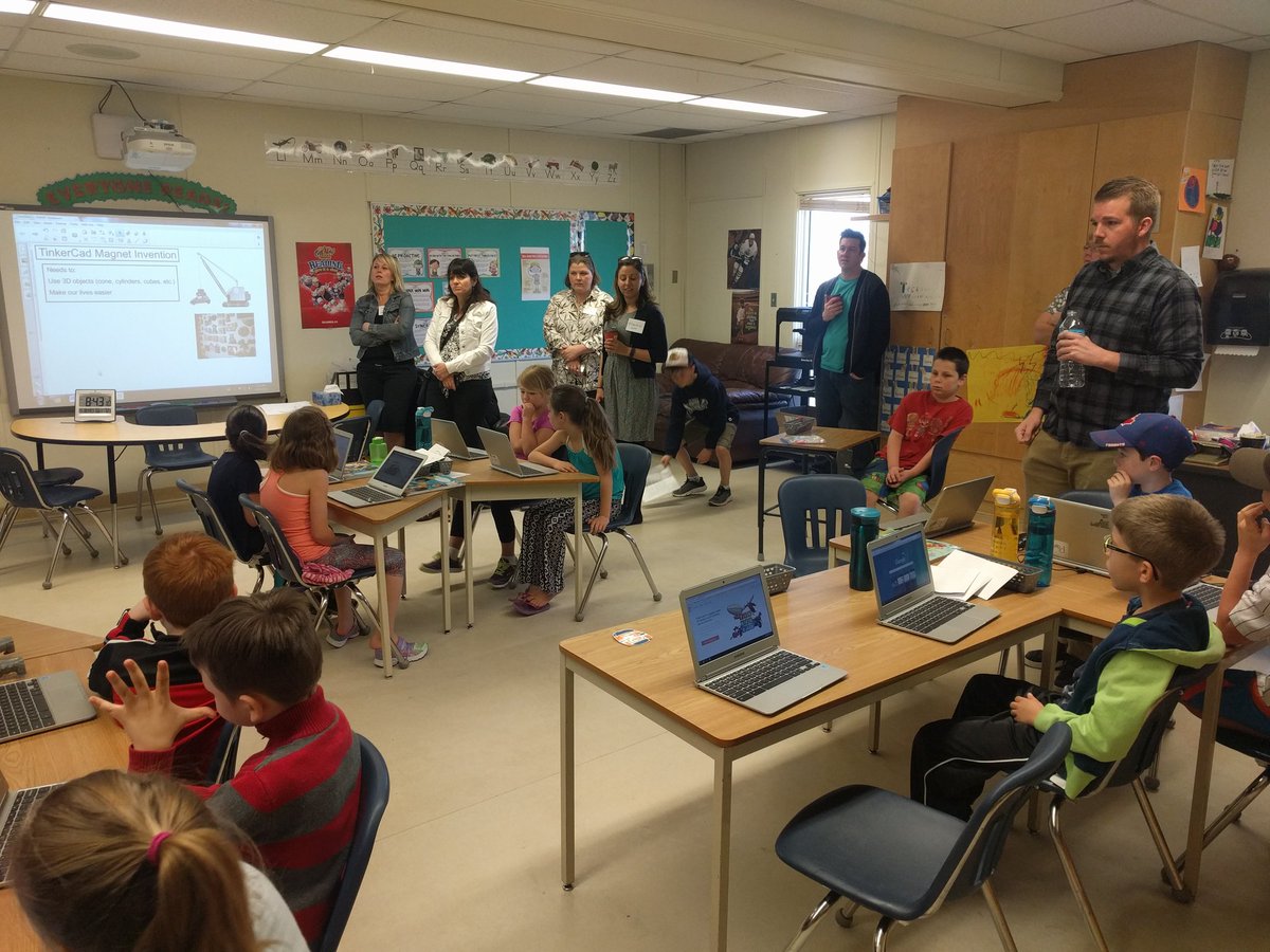 carsonmcn's tweet photo. Checking out some awesome 3D printing! #make1changepsd https://t.co/TrGXl0yTe4