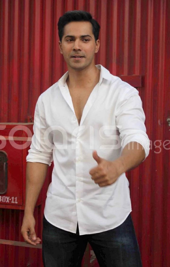 Amri_Farnaz's tweet photo. Mr. Handsome in white color ππ #DishoomWrapsUp ππ @Varun_dvn https://t.co/raUvv73stH