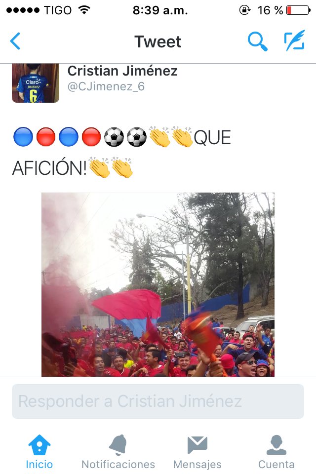 Adicts_oficial's tweet photo. Todo el esfuerzo también es reconocido por los jugadores Muchas gracias a cada hincha #DaleRojo #LBDR #ADIC77OS https://t.co/ZTr8ubqX53