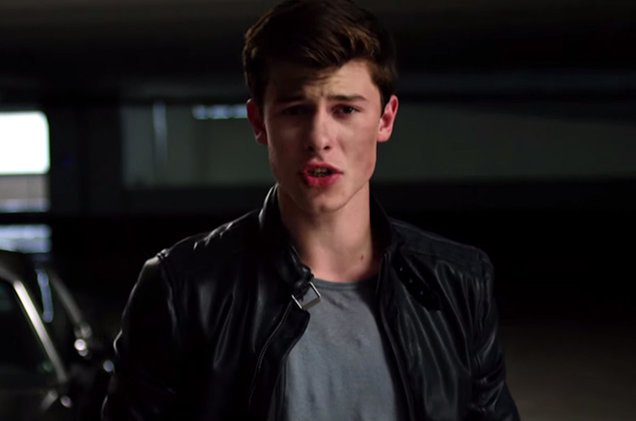 .@ShawnMendes' 'Stitches' hits No. 1 on the #AdultContemporary chart blbrd.cm/Z0Tsk6
