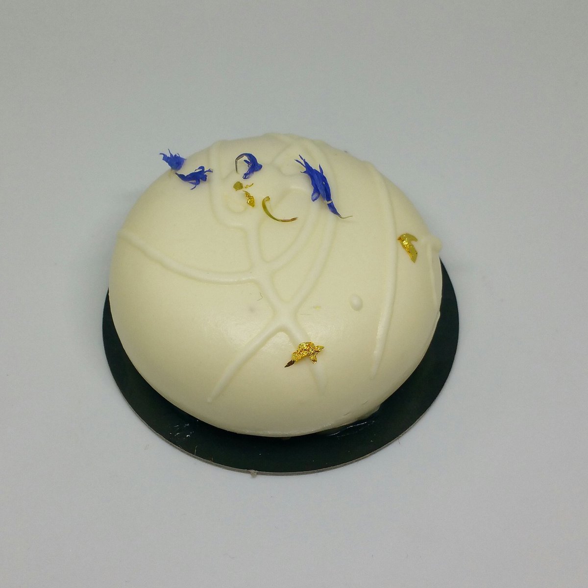 Merveilleux Cheesecake Cassis/Mandarine de Sicile de <a href="/JONATHANBLOT/">JONATHAN BLOT</a>  <a href="/Acidemacaron/">ACIDE MACARON</a> dans la boutique <a href="/FoudePatisserie/">Fou de Patisserie</a>