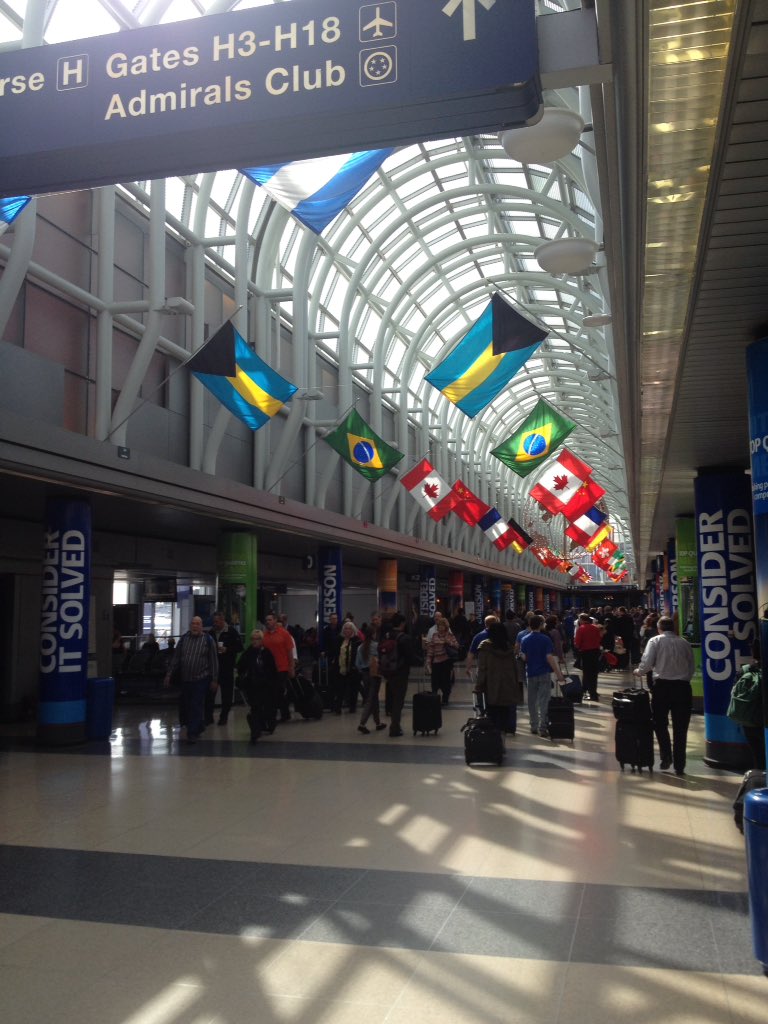WmBender's tweet photo. After #FCSI2016 and #DFW #Weather #Sunday it's #ORD @fly2ohare to get home. @Foodable @RockMyRestoTV https://t.co/FIBkx1kwkx
