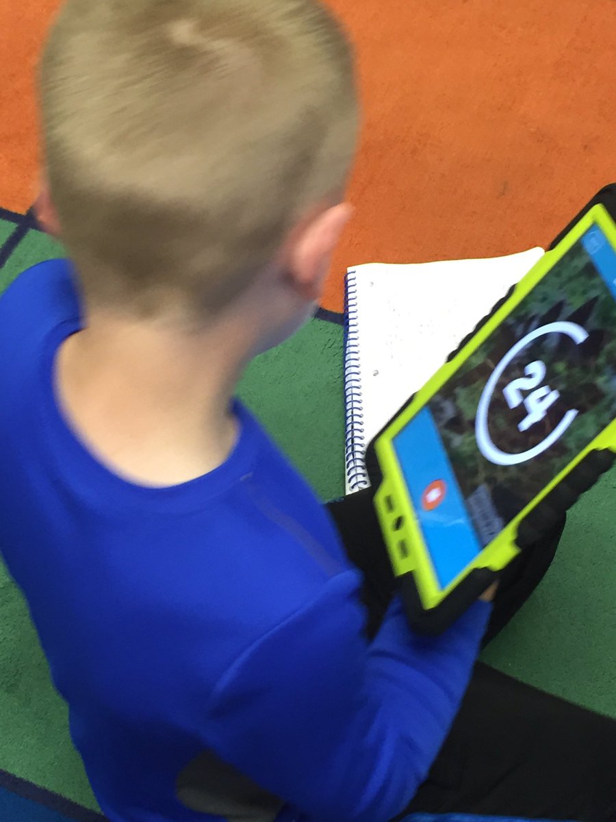 Karminrkr's tweet image. @CBennettFirst kids show off centers today. Green screen, kidblog, chatterpix, research, reading and more!!#raypec