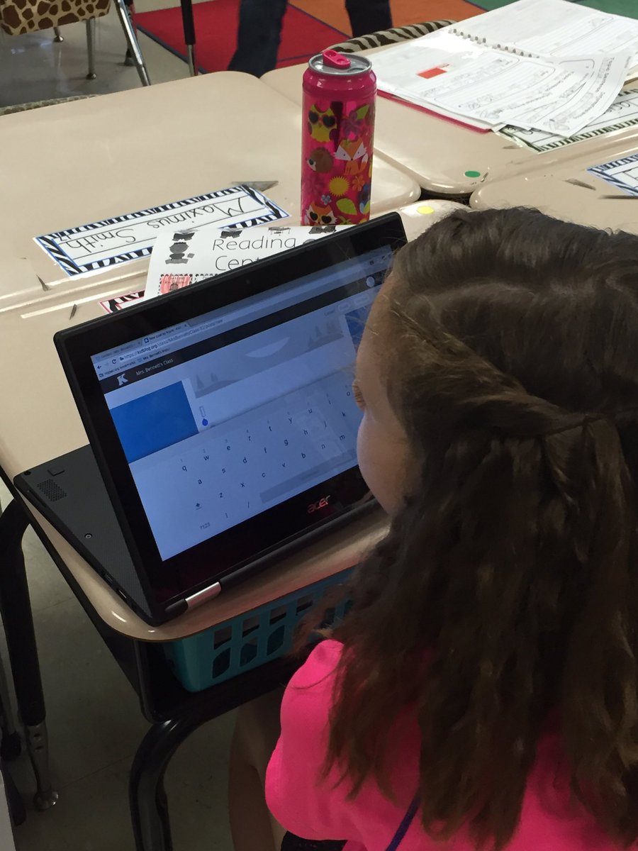 Karminrkr's tweet image. @CBennettFirst kids show off centers today. Green screen, kidblog, chatterpix, research, reading and more!!#raypec