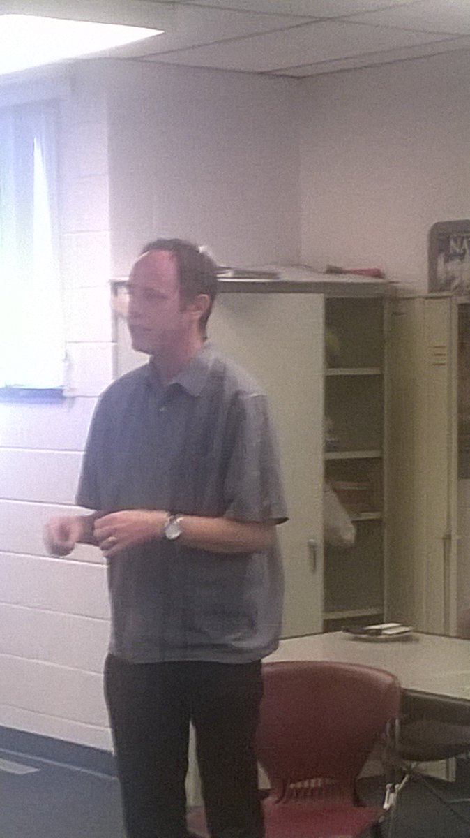 NeighborhoodSun's tweet image. Sunday Info session, Aspen Hill Library. A great in-depth discussion about #sharedsolar #communitysolar #solarforall